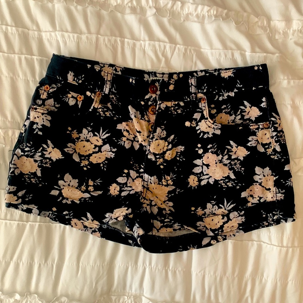 Forever 21 button up floral shorts